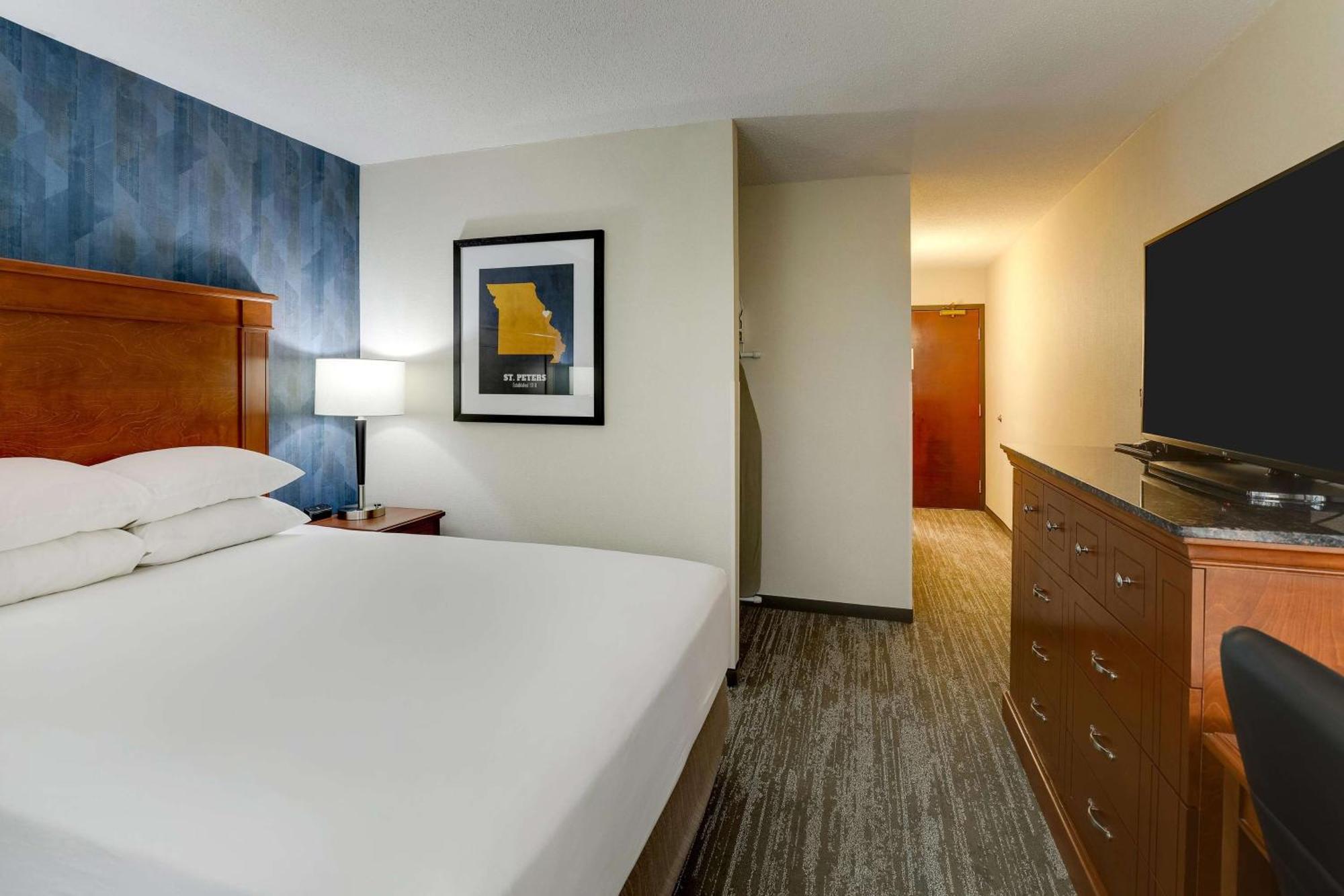 Drury Inn & Suites St. Louis St. Peters เซนต์ปีเตอร์ส ภายนอก รูปภาพ
