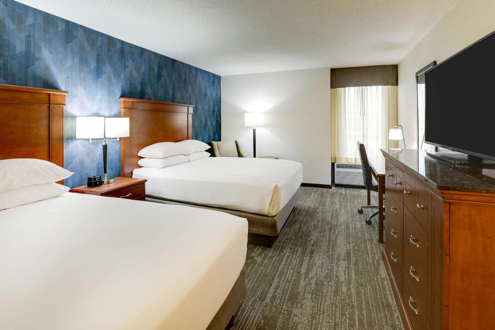 Drury Inn & Suites St. Louis St. Peters เซนต์ปีเตอร์ส ภายนอก รูปภาพ