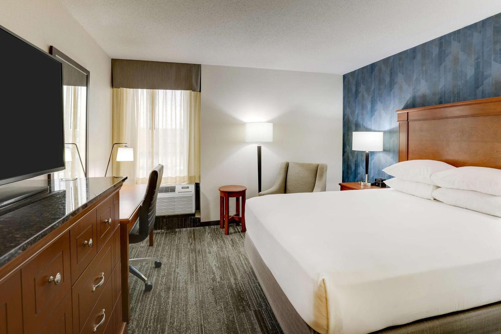 Drury Inn & Suites St. Louis St. Peters เซนต์ปีเตอร์ส ภายนอก รูปภาพ