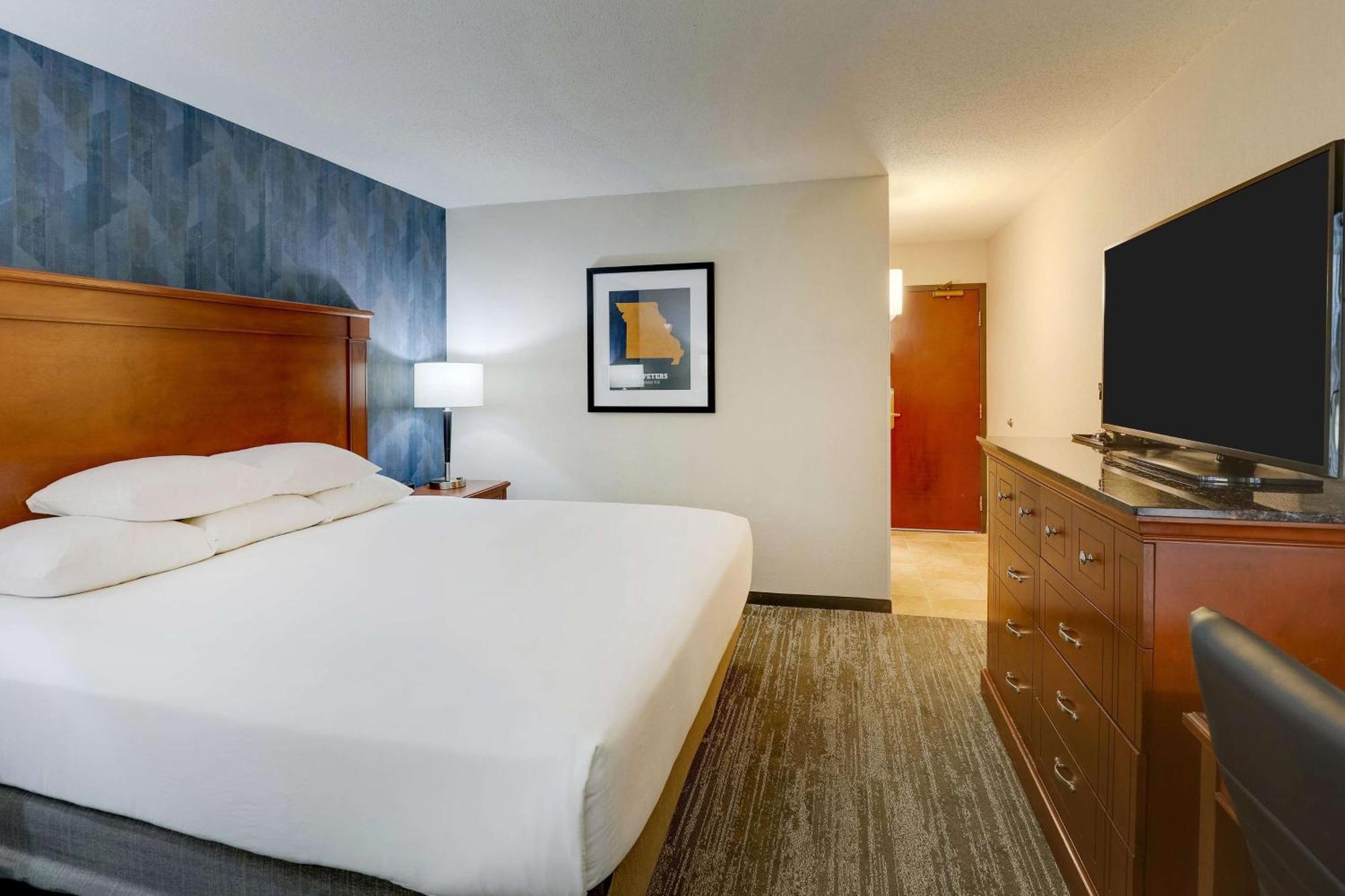 Drury Inn & Suites St. Louis St. Peters เซนต์ปีเตอร์ส ภายนอก รูปภาพ