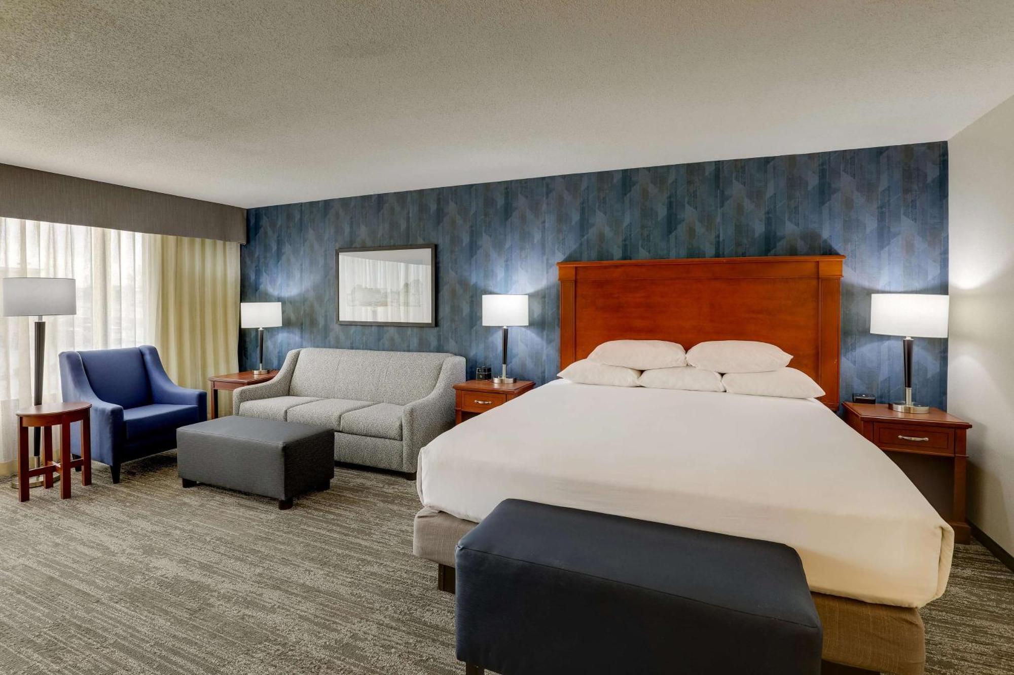 Drury Inn & Suites St. Louis St. Peters เซนต์ปีเตอร์ส ภายนอก รูปภาพ