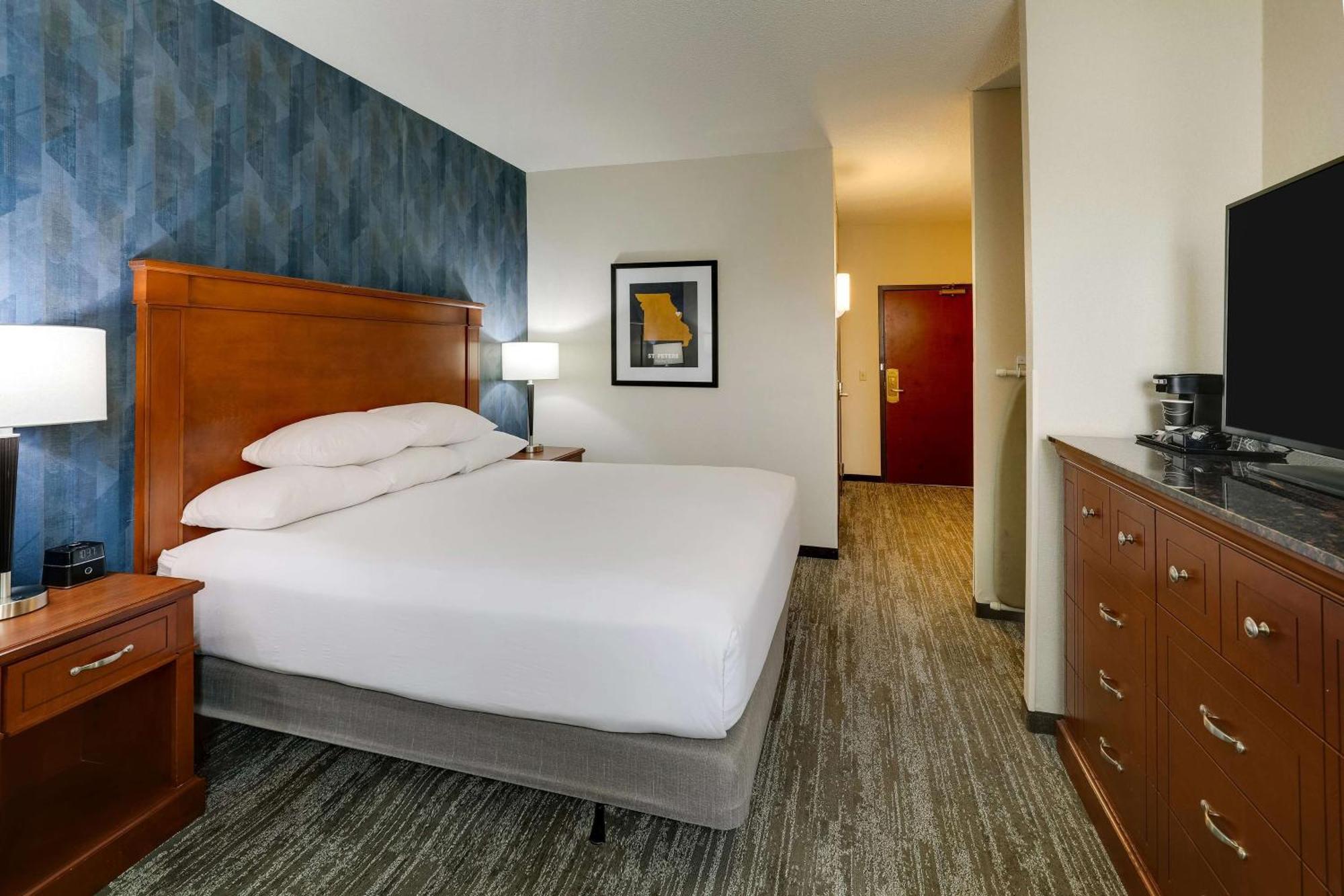 Drury Inn & Suites St. Louis St. Peters เซนต์ปีเตอร์ส ภายนอก รูปภาพ