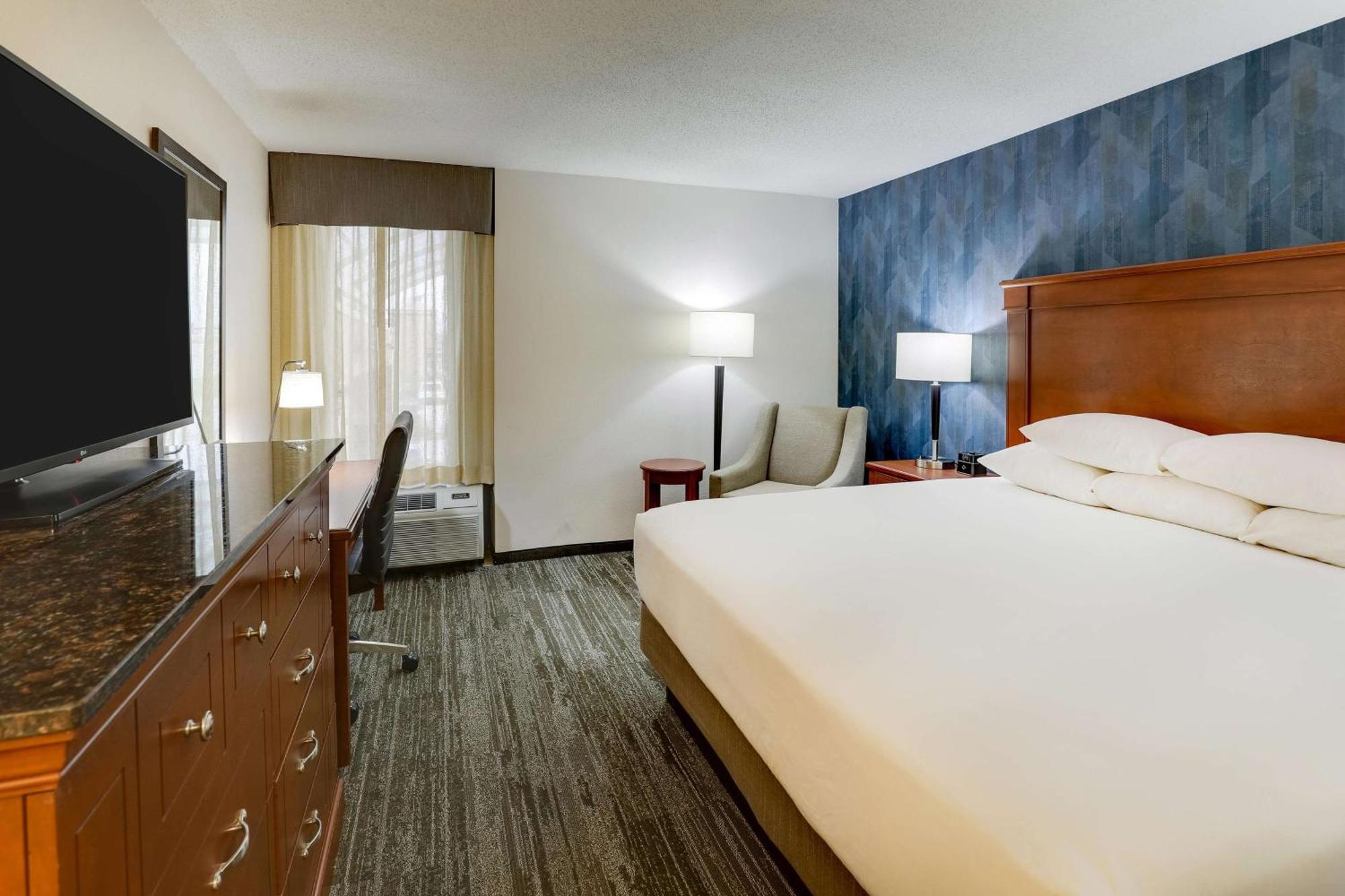 Drury Inn & Suites St. Louis St. Peters เซนต์ปีเตอร์ส ภายนอก รูปภาพ